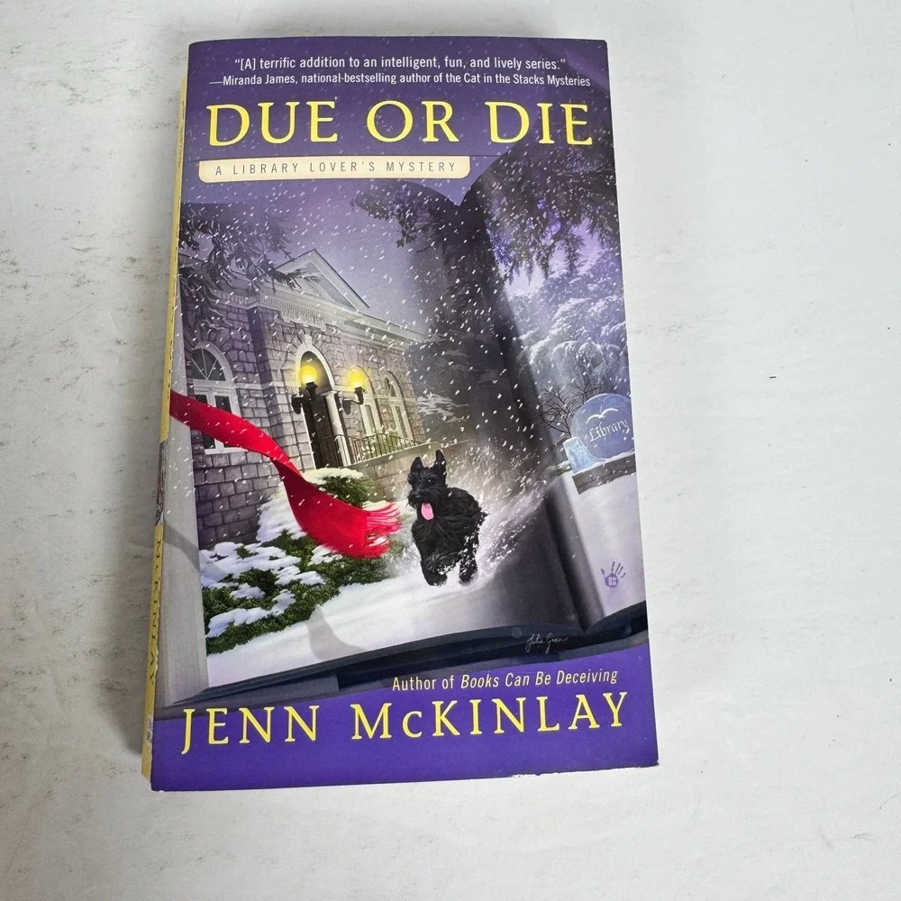 Due or Die Jenn McKinlay 2012‎ First Printing Library Lover's Mystery Berkley